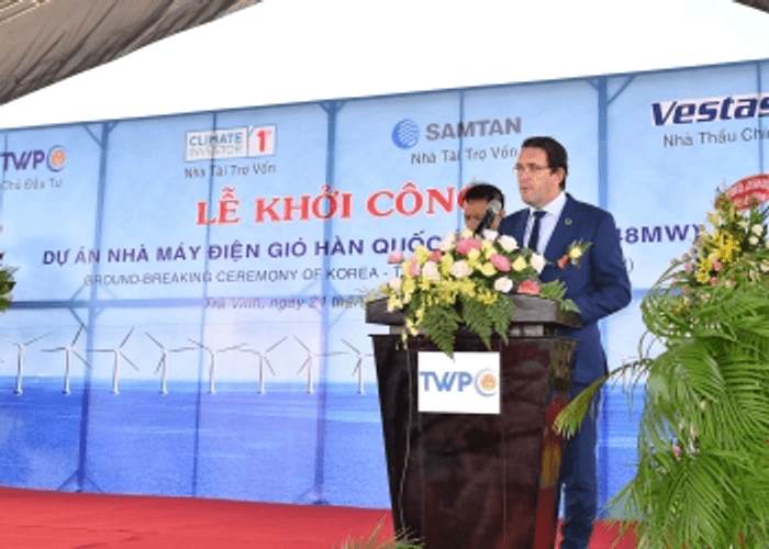 Investing more than VND 2,400 billion to build Korean - Tra Vinh wind power plant